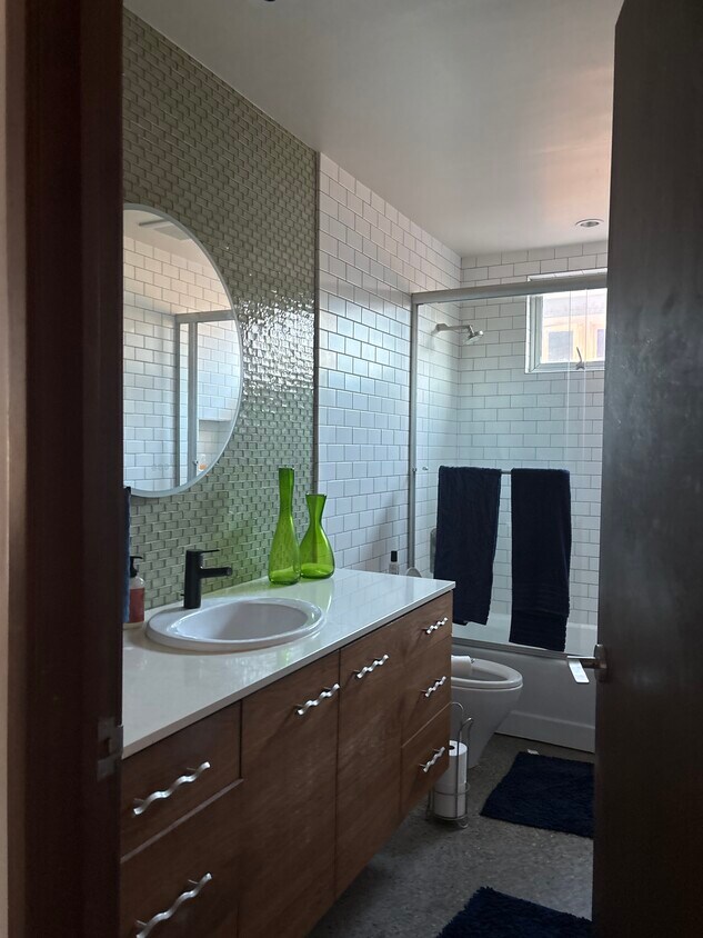 Foto principal - 885 Albion St