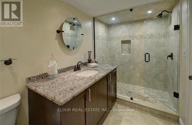 Building Photo - 643 Gayne Blvd