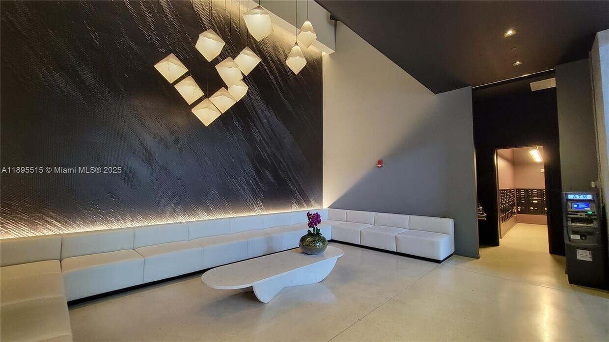 Foto del edificio - 151 SE 1st St