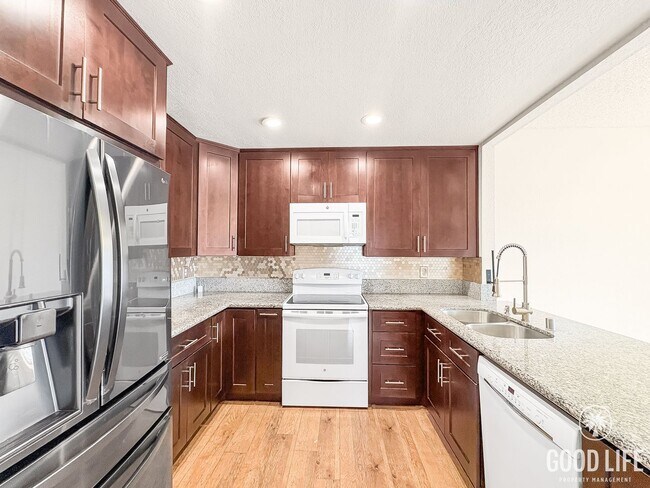 Foto del edificio - Charming Condo in Desirable Lupine Hills