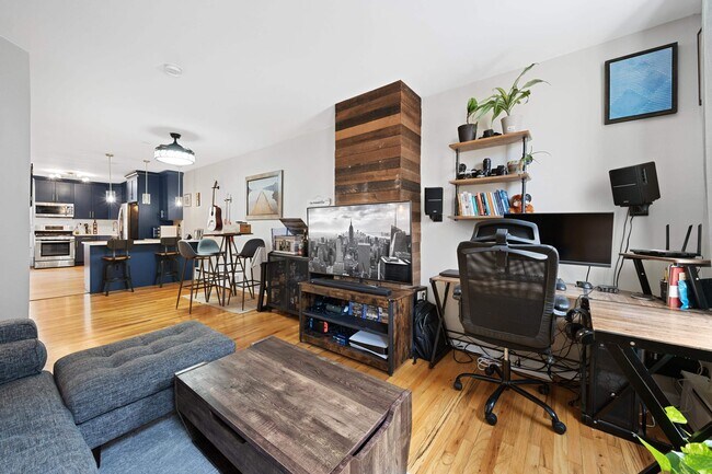 Foto del edificio - 531 Madison St