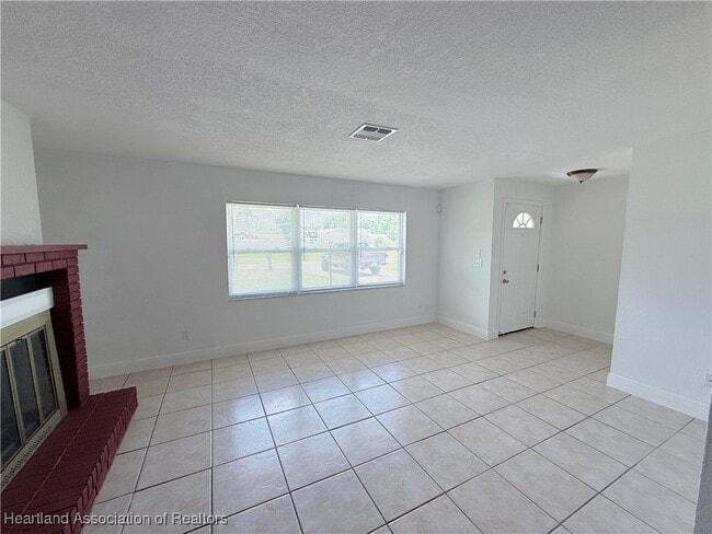 Building Photo - 944 Galaxy Ave