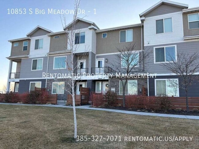 Photo - 10853 Big Meadow Dr Townhome
