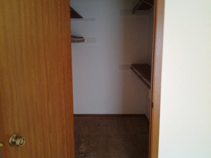 Building Photo - 1st floor Unit No Stairs!