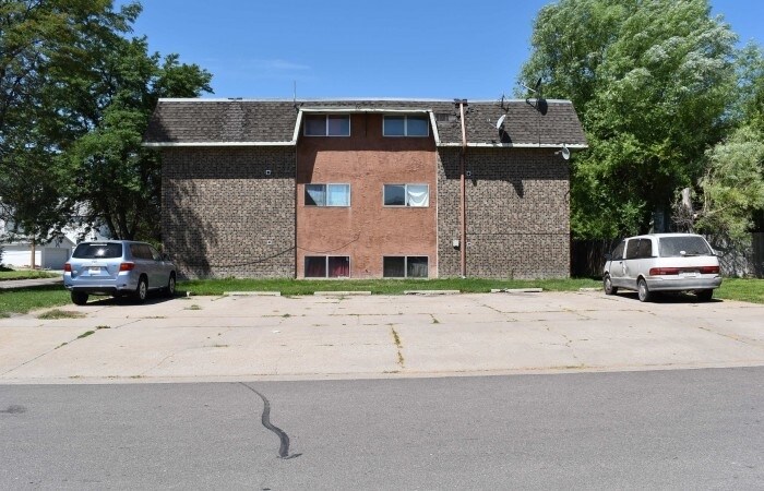 Primary Photo - 704 Laramie Ave