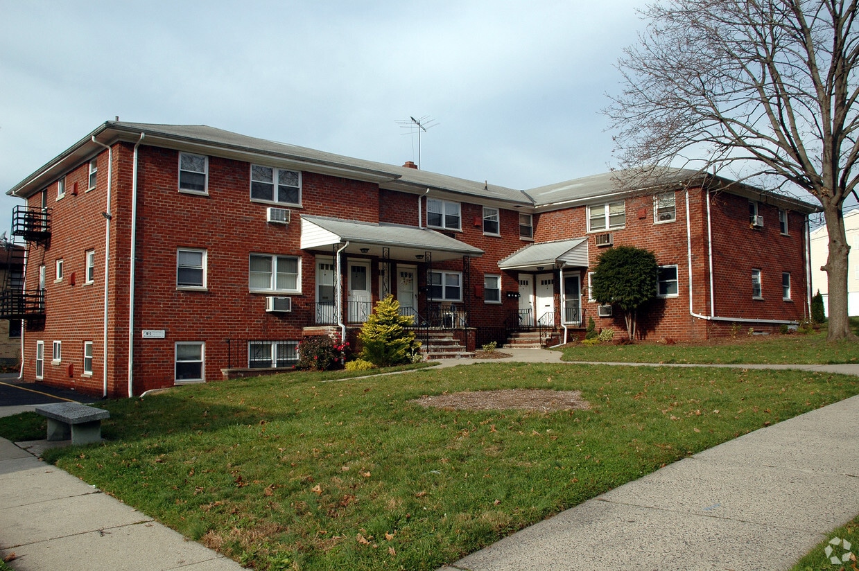310 E Homestead Ave, Palisades Park, NJ 07650 Apartments in Palisades