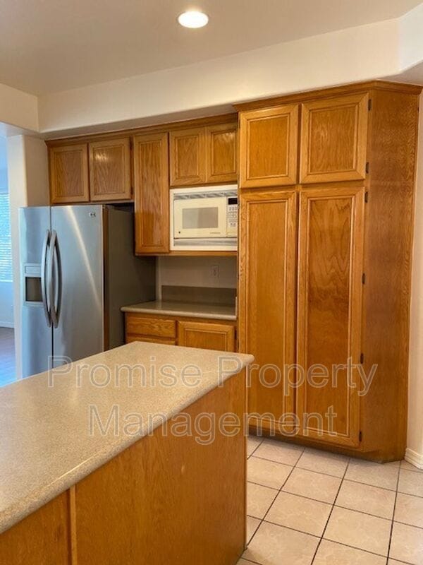 Building Photo - 15201 Matisse Cir