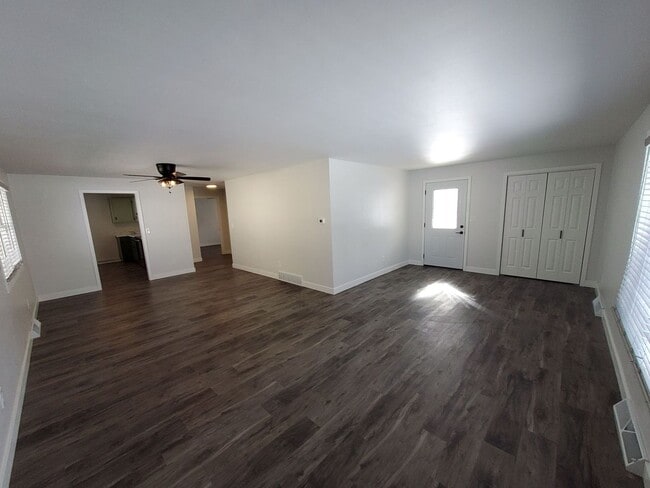 Building Photo - 1824 S Jefferson St