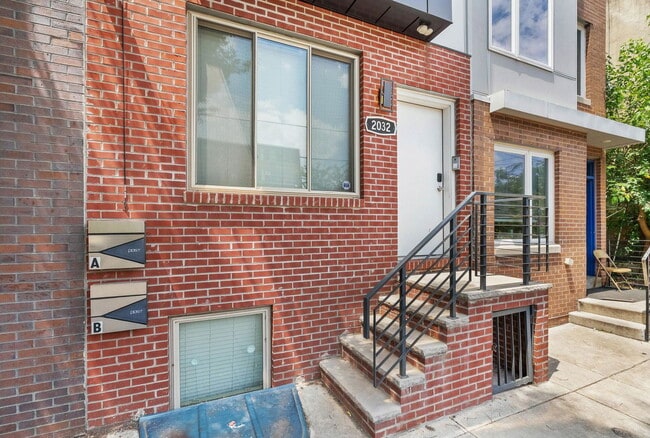 Photo - 2032 N Franklin St Townhome