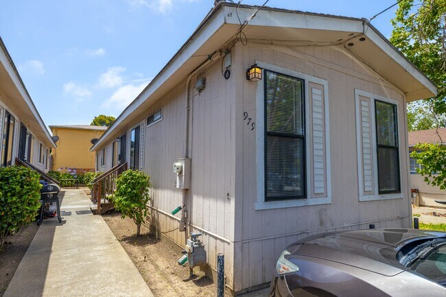 Foto del edificio - North Oakland Gem!