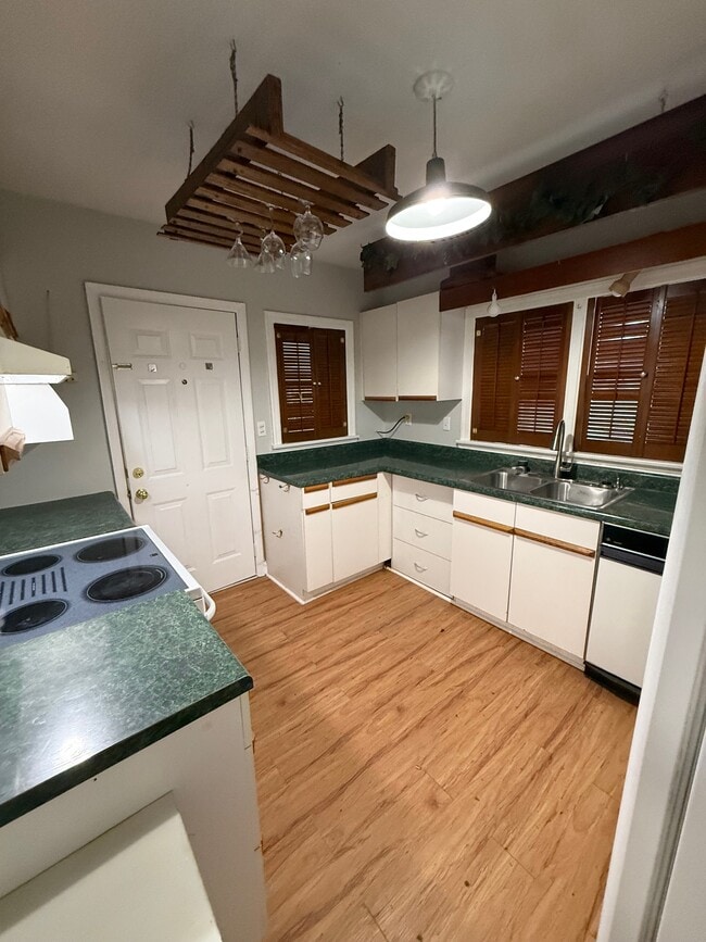 Foto del edificio - 3914 Herschel St