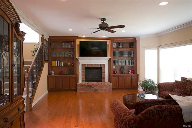 Foto del edificio - 713 Rose Haven Ct