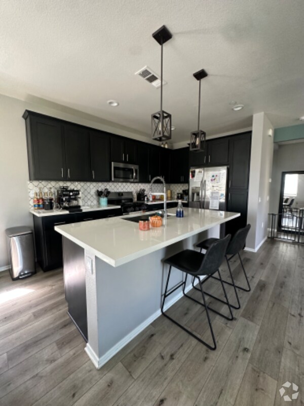 Apartments For Rent in San Diego, CA with Garages 3,859 Rentals