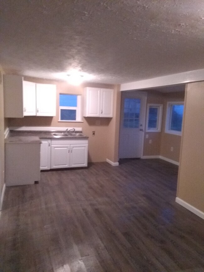 17 Ridgeway Ave, Florence, KY 41042 House Rental in Florence, KY