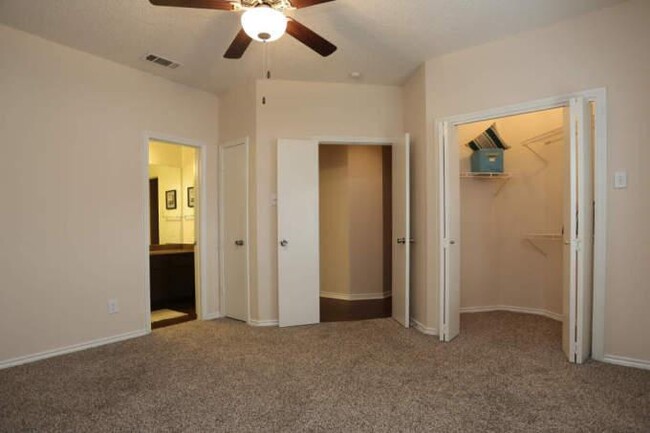 Foto del edificio - 2 bedroom in Dallas TX 75248