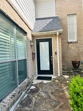 Building Photo - 4808 Palmetto St