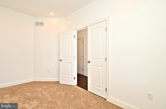 Foto del edificio - 62 Ironwood Dr