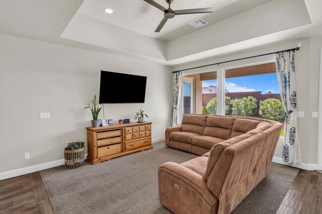 Building Photo - Beautiful 3 bed 2 bath Home!