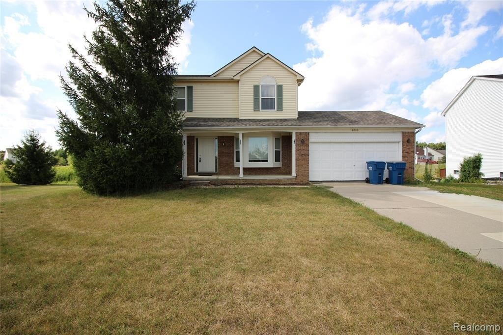 Primary Photo - 4699 N Ashford Way