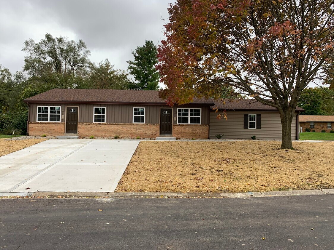Primary Photo - 446 Eagles Way