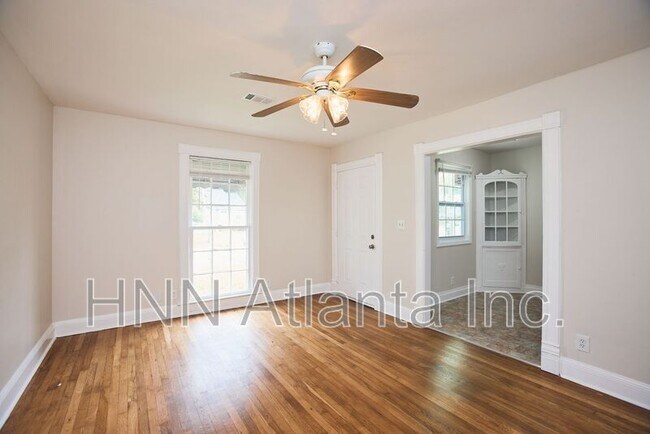 Foto del edificio - 158 Hedges St SE