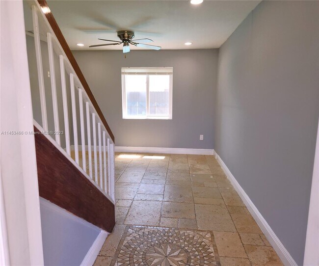 Foto del edificio - 12450 SW 203rd St