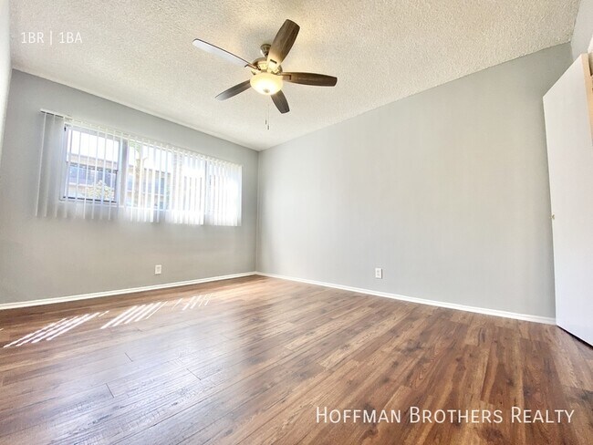 Foto del edificio - 3956 Stevely Ave