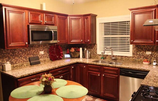 Foto del edificio - 3023 N Mason Ave