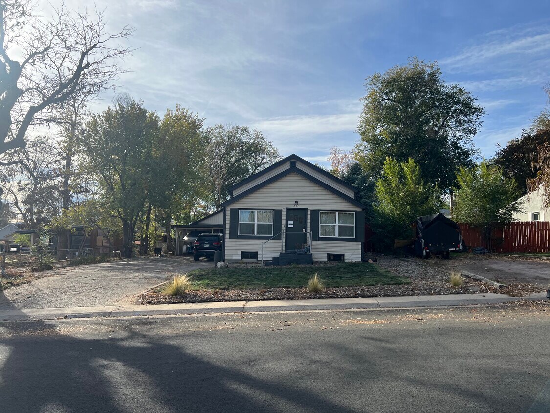 Foto principal - 251 S Quitman St