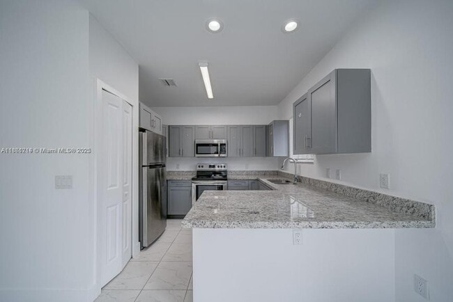 3 bedroom in Miami FL 33161 - 3 bedroom in Miami FL 33161 House