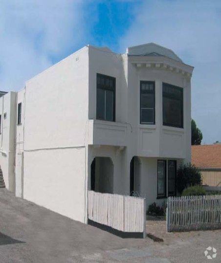 Building Photo - 374 2nd Ave