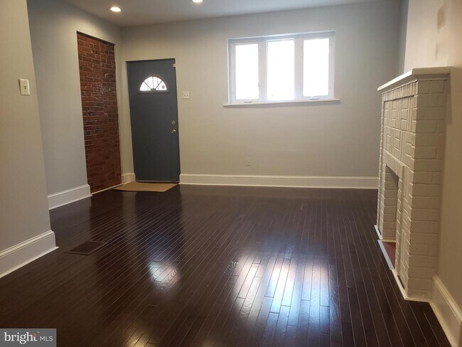 Foto del edificio - 1274 S Bucknell St