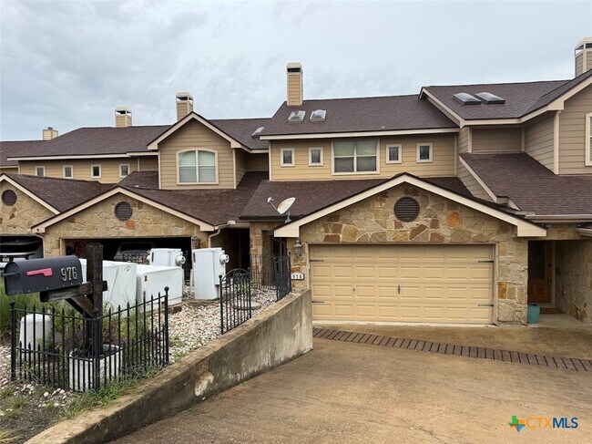 Foto del edificio - 976 Parkview Dr