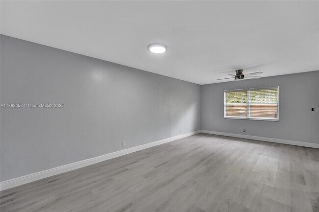 Foto del edificio - 5963 NW 25th Ct