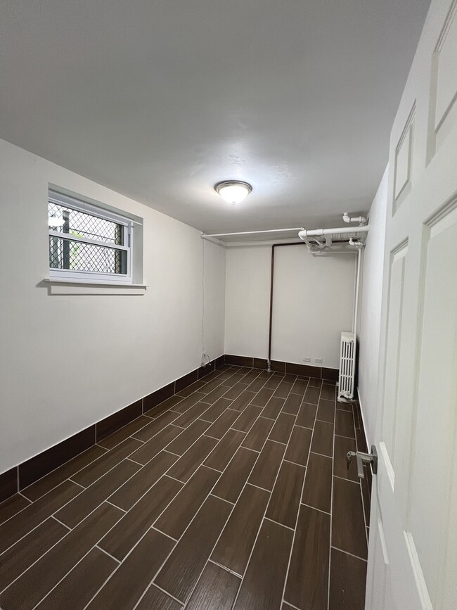 Foto del edificio - 5024 S Prairie Ave