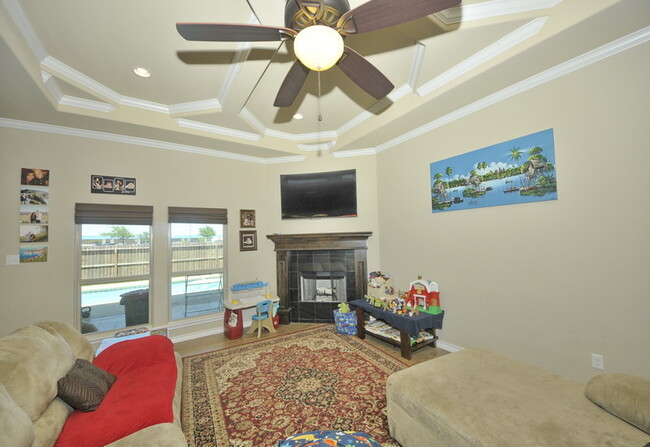 Building Photo - 7218 Pink Cadillac Dr