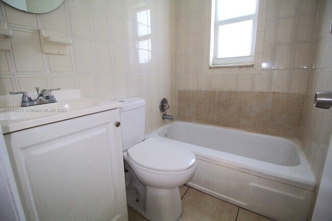 Foto del edificio - 1186 NW 103rd St