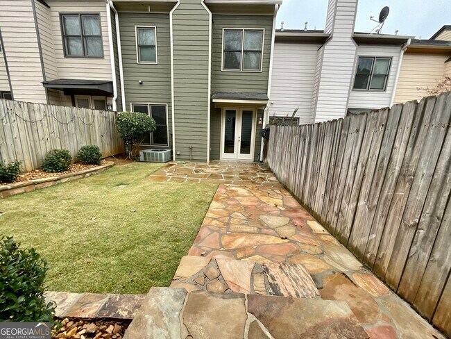 Foto del edificio - 1524 Ridenour Pkwy NW