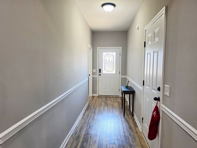 Foto del edificio - 152 Wingate Ave