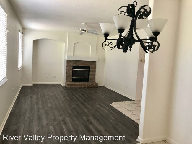 Foto del edificio - 4 br, 2.5 bath House - 2591 Maybrook Drive