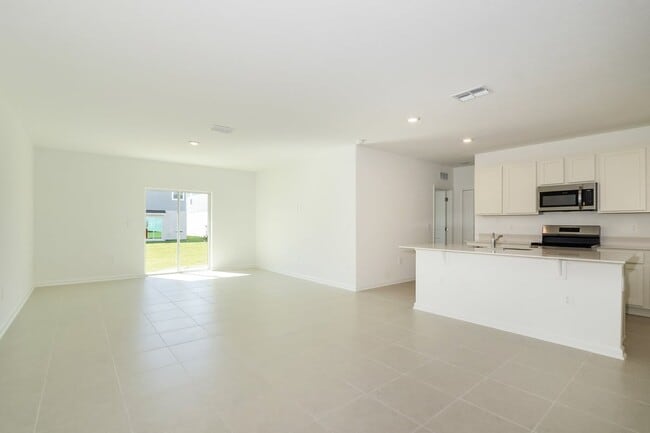 Building Photo - 2809 Whitaker Pt