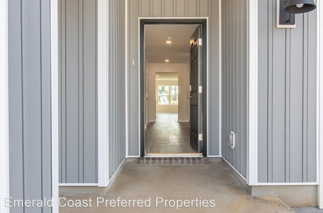 Building Photo - 4 br, 2 bath House - 5428 Peach Dr,