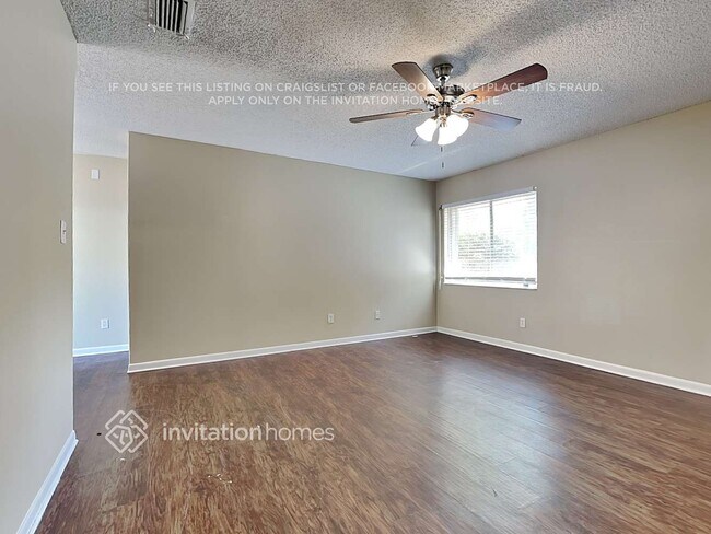 Foto del edificio - 6033 99th Ct N