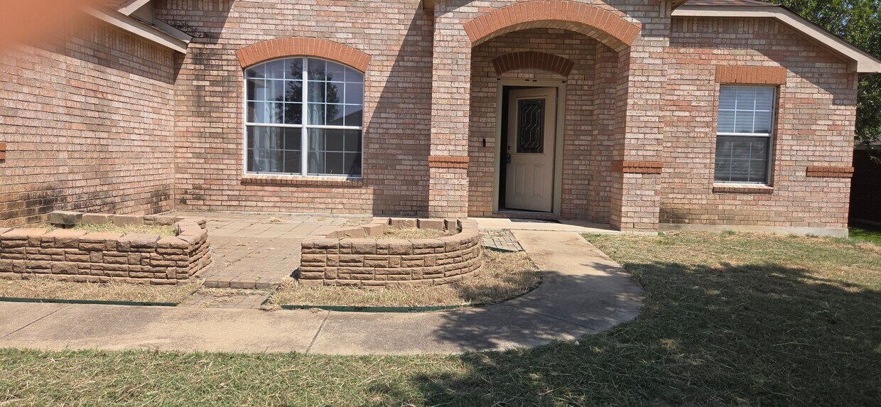 Primary Photo - 6009 Graphite Dr