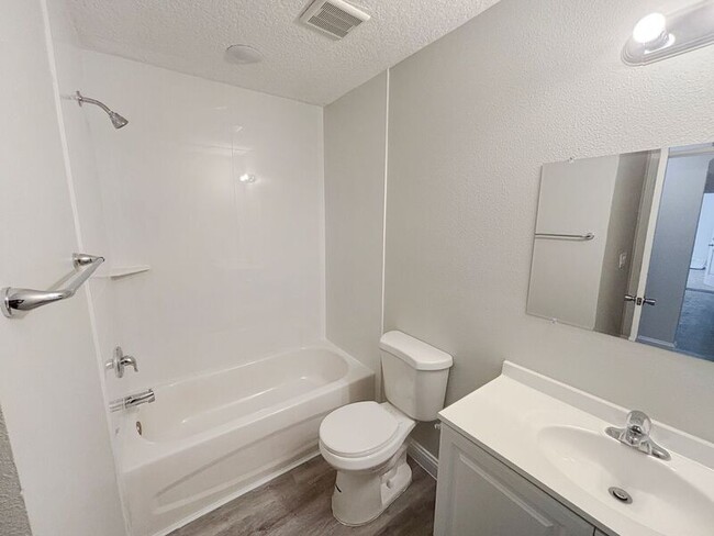 Foto del edificio - 2810 E 21st St