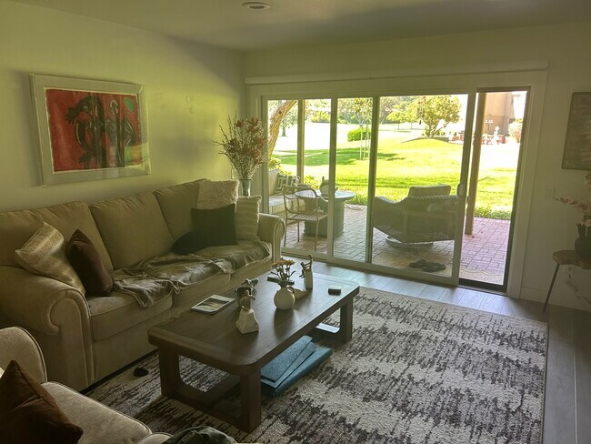 Foto del edificio - 31585 E Nine Dr