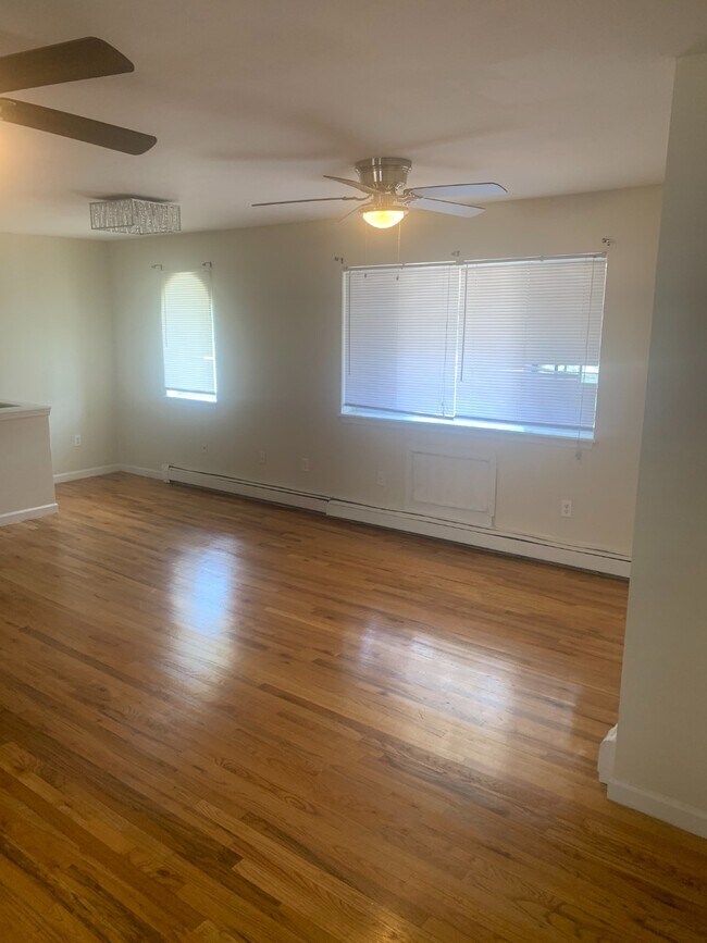 Foto del edificio - 769 E 226th St