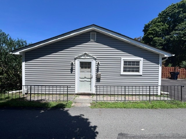 Building Photo - 609 5th St
