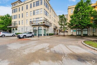 Building Photo - 201 Settlers Trace Blvd
