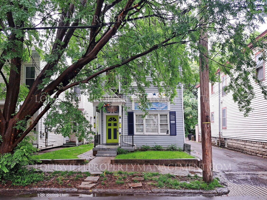 Photo - 710 Rubel Avenue